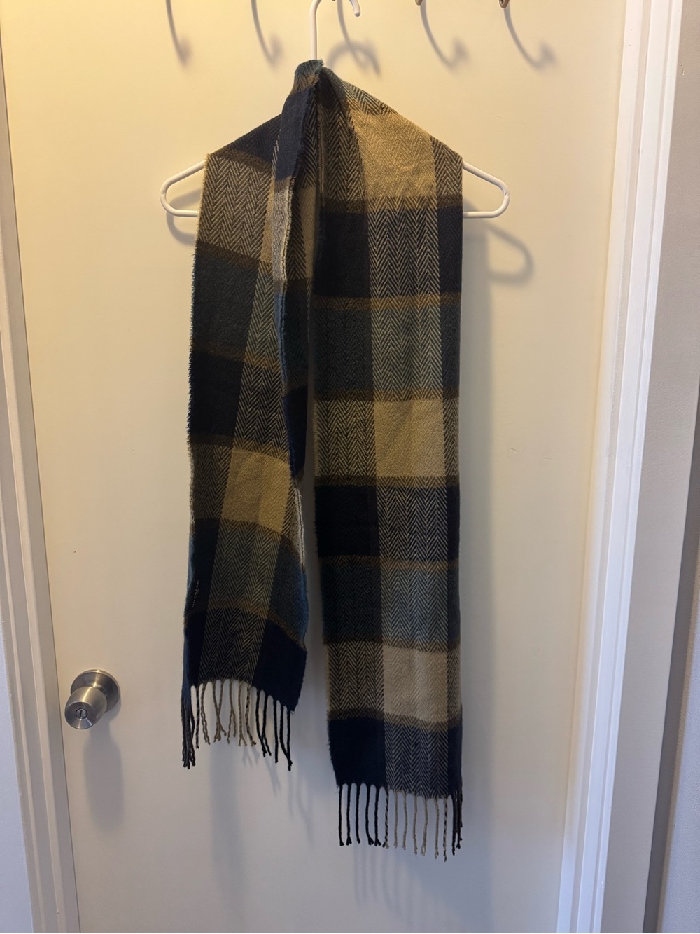 Dockers Navy and Tan Plaid Fringe Scarf